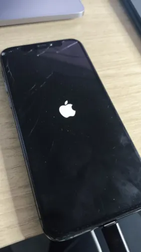 IPHONE 11 - 64 GB - PRA LEVAR LOGO