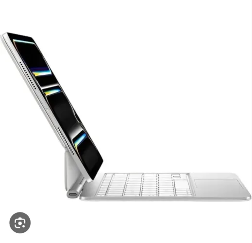 Novo Apple iPad Pro M5 com teclado Magic Keyboard LACRADO