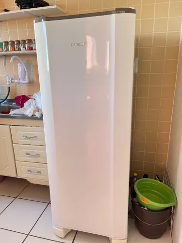 Geladeira Esmaltec