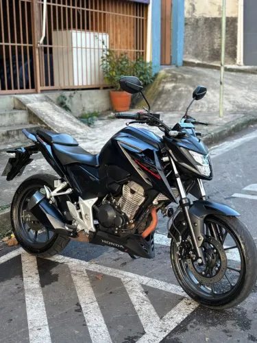 CB 300f CBS 24/24 - Muito nova!!