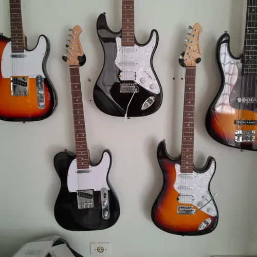 Guitarra nova, loja. SO HOJE!