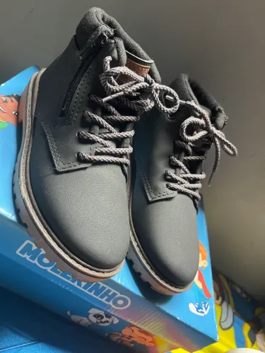 Bota infantil- tamanho 29