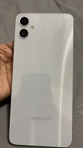 Vendo celular samsung A05