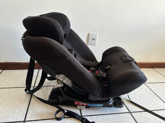 Cadeirinha Infantil para Carro Fisher-Price 0 a 36 kg Reclinável e Giratória