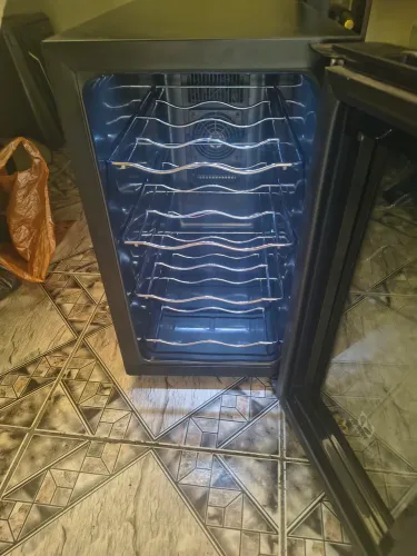 Adega Eletrolux 127v usada
