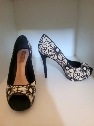 Sapato Peep Toe Schutz 36