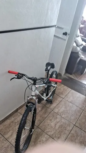 Bicicleta caloi Wild 21 marchas *