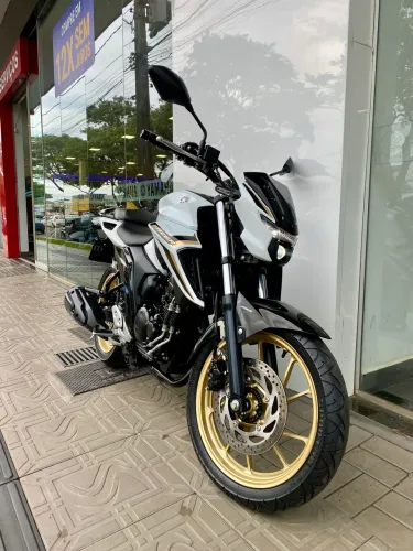 YAMAHA FZ - 25 2025