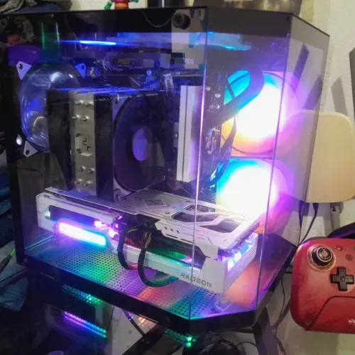 PC Gamer ryzen 7 7700, 32gb, RX 9700XT