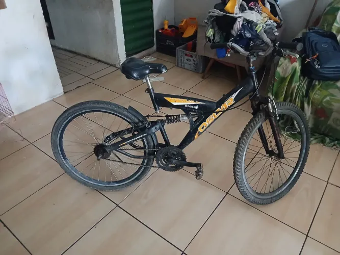 VENDO BICICLETA DE MOLA ARO 26