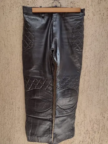 Calça de couro para motociclista