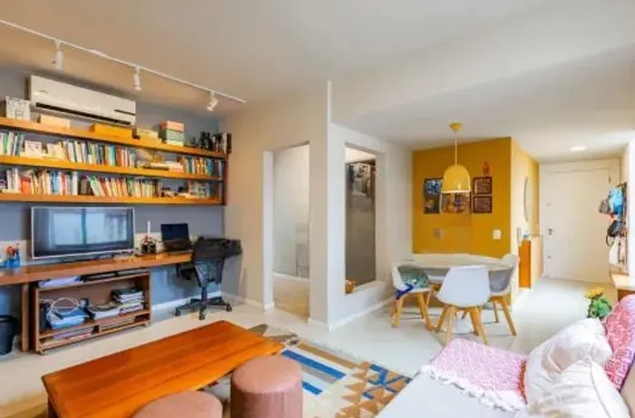 Apartamento Reformado e Pronto para Morar no Bom Fim Conforto e Praticidade