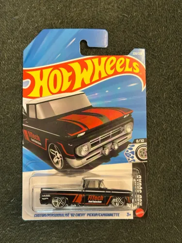 Chevy 62 pickup Hotwheels