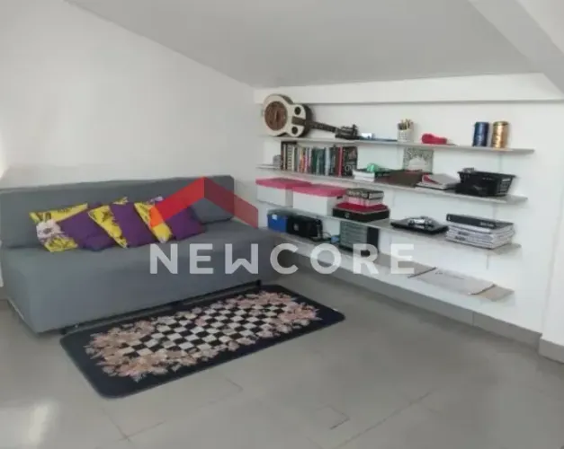 Casa de Vila em Rua Maria Isabel Silva de Toledo - Conjunto Habitacional Vila Réggio - Cam