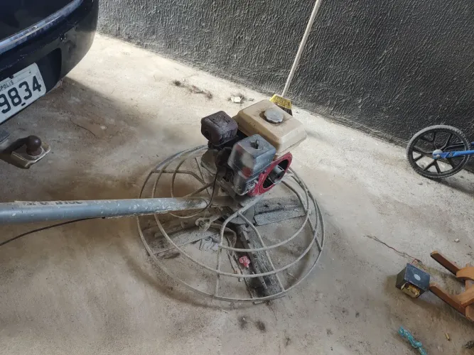 Máquina de pulir concreto