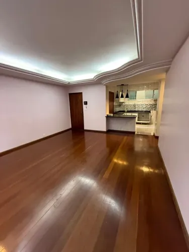 OPORTUNIDADE NO CENTRO - AMPLO E CONFORTÁVEL