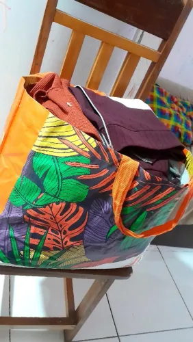 Sacola de roupas. Todas em perfeito estado