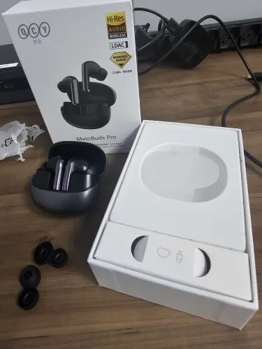 Fone de ouvido Bluetooth QCY