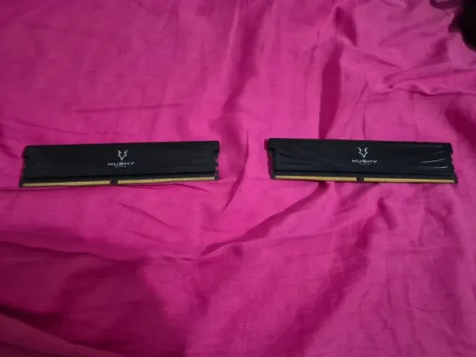 2 Pentes de memória ram 4GB Husky 2666MHZ