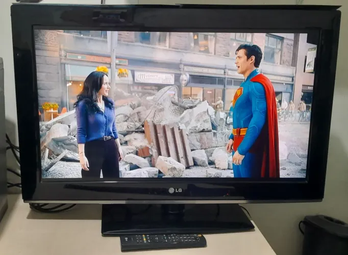 TV 32" LG