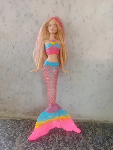 Boneca barbie sereia usada
