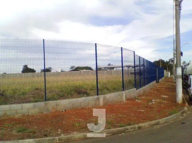 Terreno à venda com 2.700 metros quadrados no Betel, Paulínia
