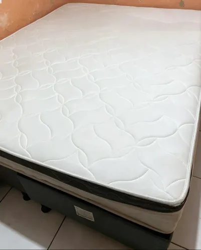 Cama Queen