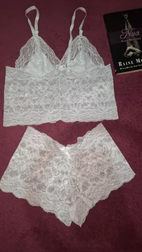 Conjunto Cropped + Calcinha Em Renda