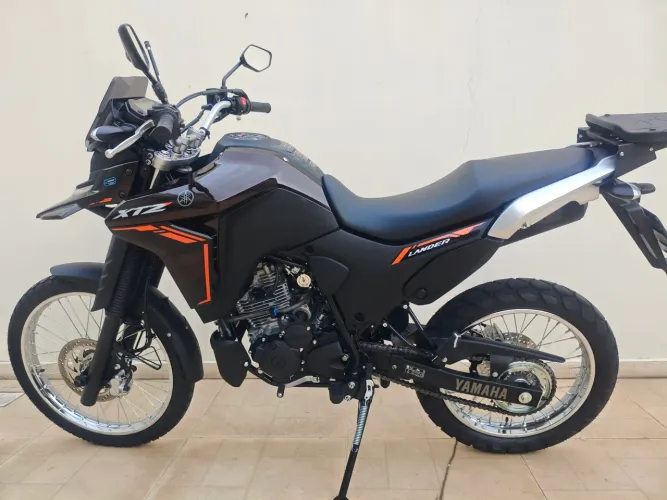 Vendo Yamaha XTZ Lander 250