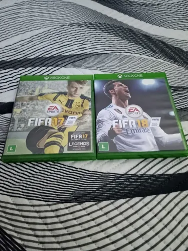 Lote FIFA 17 + FIFA 18 - Xbox One (Mídia Física/ Excelente Estado)
