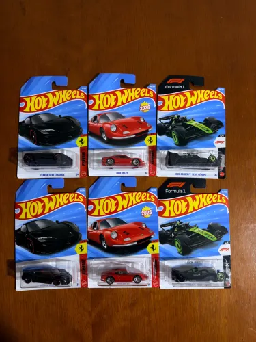 Lote Ferrari e Fórmula 1 Hot Wheels