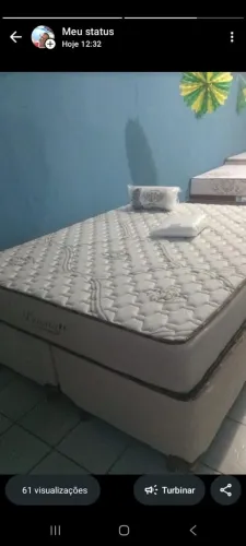 Cama box Queen aquarios com colchão queen molas ensacadas bege e branca