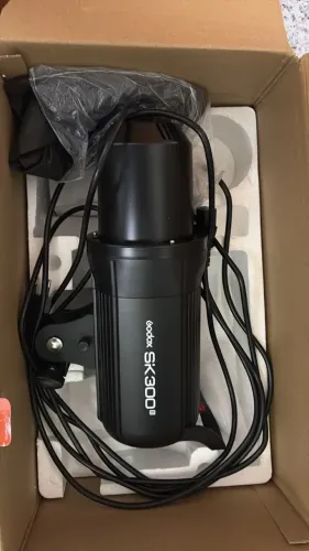 Tocha Godox sk 300 ii