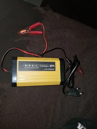 Carregador de bateria de carro e moto barco caminhão etc