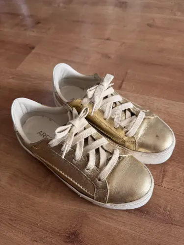 Tênis Arezzo n. 35 dourado