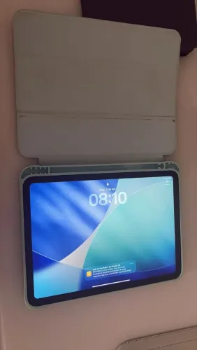 iPad 10ª Geração (10.9") 64GB Wi-Fi - Com Película e 2 Capas (1 com Teclado)