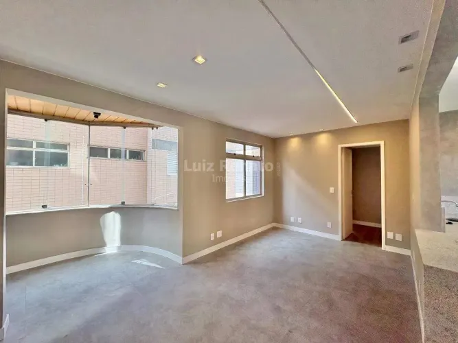 Apartamento à venda no bairro Vila Paris