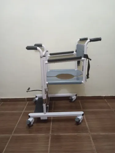 Cadeira de transporte para idoso