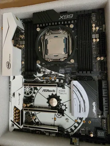 Placa-mãe ASRock Taichi X99 (LGA-2011-3)