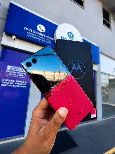 Motorola RAZR 50 Ultra 256GB/8GB RAM seminovo com Garantia Legal