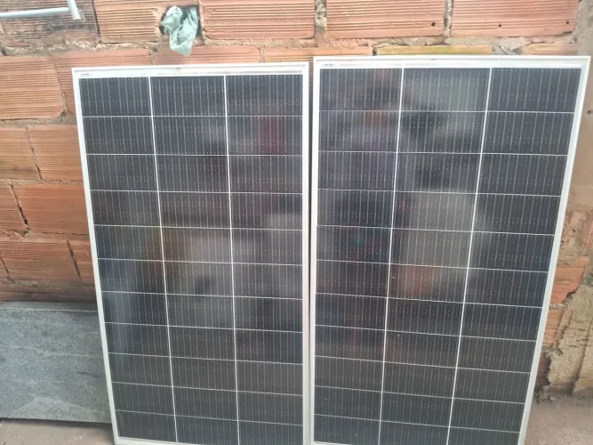 Vendo 2 placas de energia solar 170 WhatsApp nova
