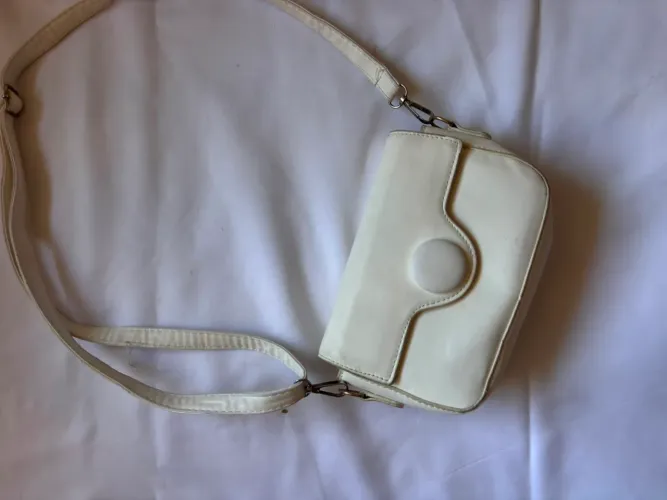 Bolsa branca pequena com alça 