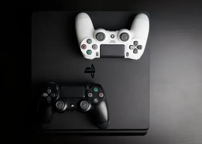 PLAYSTATION 4 FAT