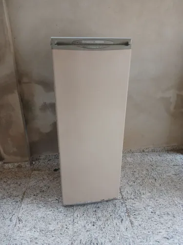 Geladeira Electrolux RE31 