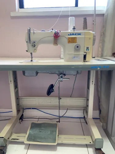 Máquina Reta Industrial JACK JK-9100B Direct Drive 220V