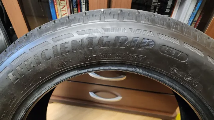Pneu 215 60 R 17