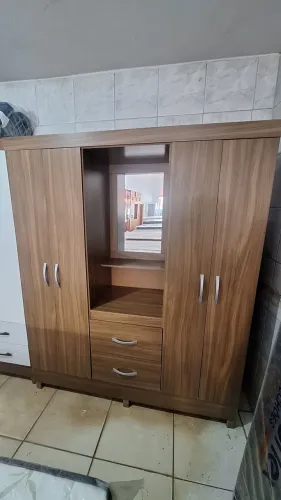 Guarda roupa capelinha novo