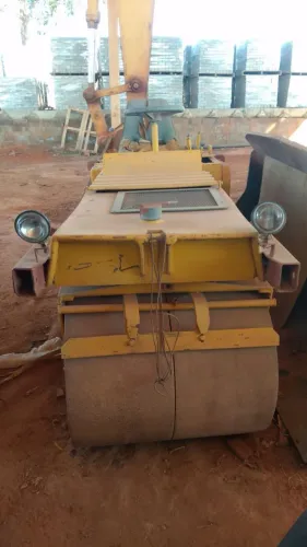 Rolo Compactador Liso CG11