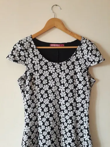 Vestido estampado florido (novo) | Tam G