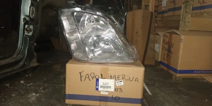 Farol meriva 03 LD
